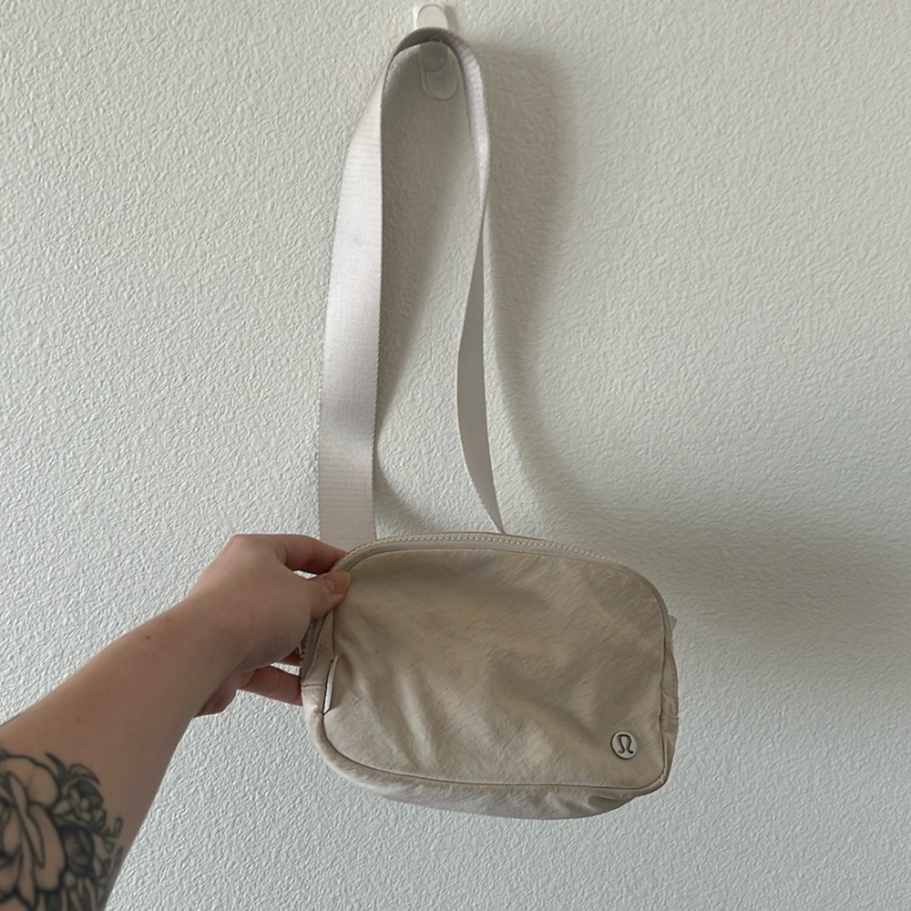 Lulu Lemon Belt Bag